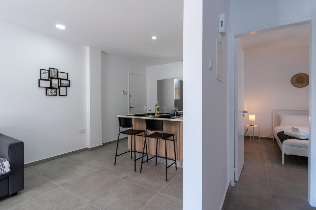 Odyssey - Captivating 2-Bedroom Retreat In 拉纳卡 外观 照片